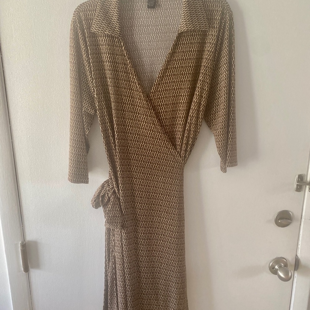 Classy/sexy Wrap Dress